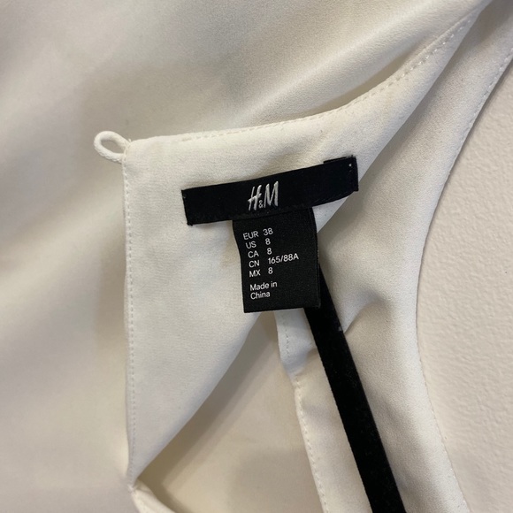 H&M | Blouse -Size 8 - Picture 5 of 5